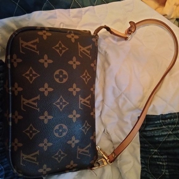 Louis Vuitton Monogram Canvas Pochette Bosphore QJBAIS4J0B036